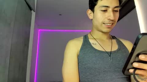Snapshot of littlejimmy_col chatting on February 16, 7:05 pm Jimmy online show from February 16, 7:05 pm