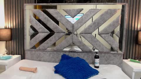 Snapshot of littlekloe_ chatting on February 1, 10:44 pm Litllekloe online show from February 1, 10:44 pm