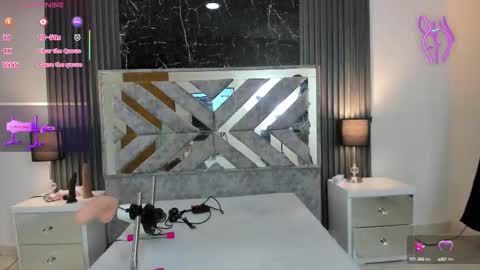 Snapshot of littlekloe_ chatting on September 13, 7:46 pm Litllekloe online show from September 13, 7:46 pm