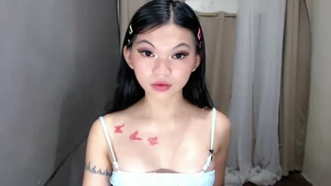 Snapshot of littlelace_ chatting on June 21, 12:13 am littlelace_ online show from June 21, 12:13 am