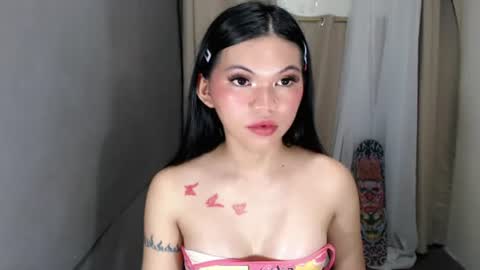 Snapshot of littlelace_ chatting on July 2, 3:23 am littlelace_ online show from July 2, 3:23 am