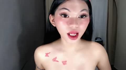 Snapshot of littlelace_ chatting on July 16, 12:38 am littlelace_ online show from July 16, 12:38 am