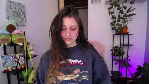 Snapshot of littlelaksmi chatting on February 17, 7:21 pm Laksmi online show from February 17, 7:21 pm