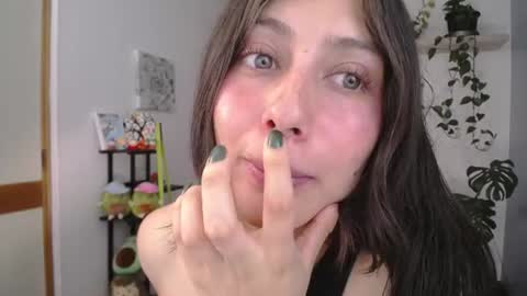 Snapshot of littlelaksmi chatting on June 18, 10:25 pm Laksmi online show from June 18, 10:25 pm