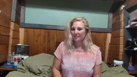 Snapshot of littlelisa1 chatting on July 16, 3:45 am lisanixs online show from July 16, 3:45 am