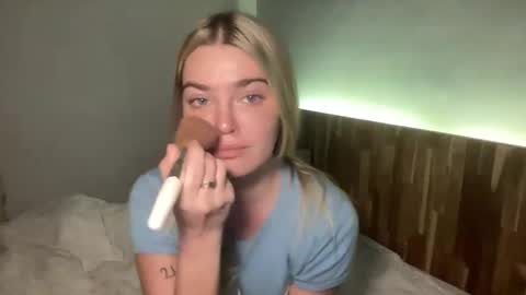 Snapshot of littlemaryjane19 chatting on April 19, 12:04 pm Marciabrady online show from April 19, 12:04 pm