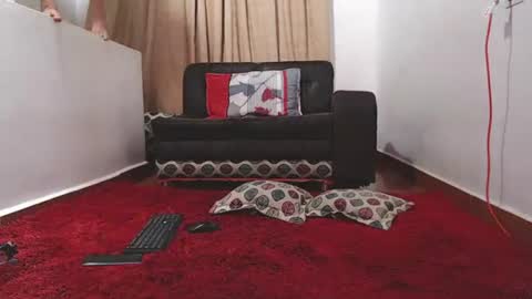  Mia online show from August 4, 4:59 am