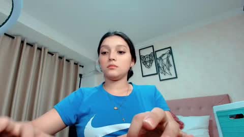 Snapshot of littlemolly_pregnant chatting on March 10, 11:27 pm Sarahs Room online show from March 10, 11:27 pm