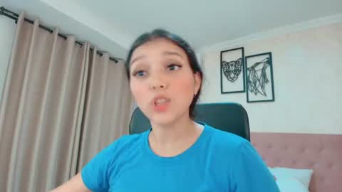 Snapshot of littlemolly_pregnant chatting on July 15, 11:54 pm Sarahs Room online show from July 15, 11:54 pm
