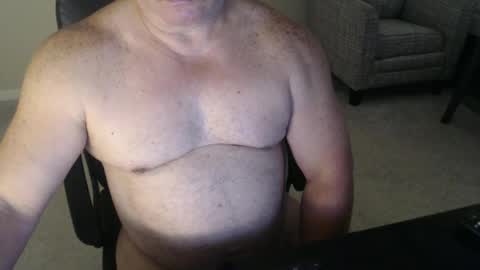 Snapshot of littleone1111765968 chatting on December 30, 5:37 am littleone1111765968 online show from December 30, 5:37 am