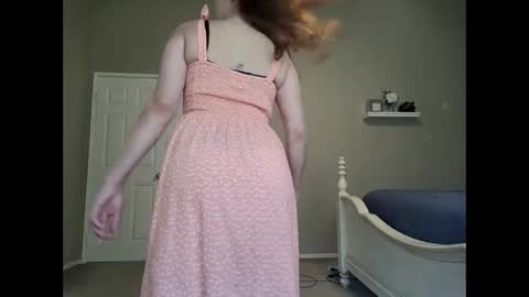 Snapshot of littlered_6969 chatting on May 21, 8:38 pm littlered_6969 online show from May 21, 8:38 pm