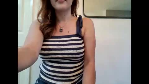 Snapshot of littlered_6969 chatting on June 9, 9:59 pm littlered_6969 online show from June 9, 9:59 pm