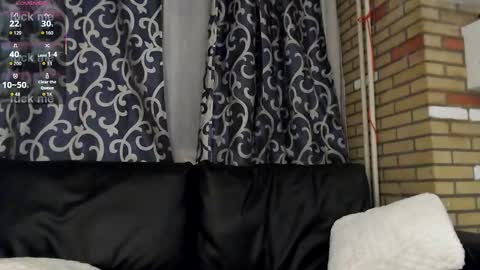 Snapshot of littlesexyrubi chatting on October 19, 8:42 pm LITTLE SEXY RUBY online show from October 19, 8:42 pm