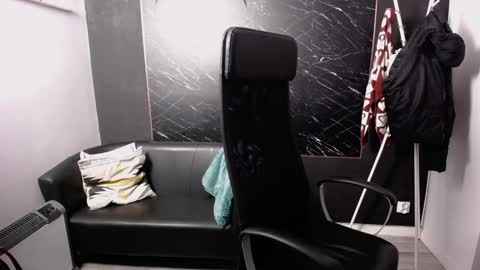 Snapshot of littleviki_ chatting on December 4, 6:11 am Viki online show from December 4, 6:11 am