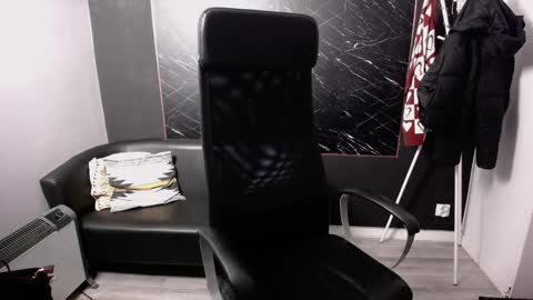 Snapshot of littleviki_ chatting on December 9, 5:40 am Viki online show from December 9, 5:40 am