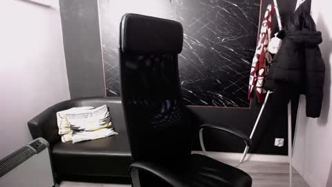 Snapshot of littleviki_ chatting on December 10, 6:22 am Viki online show from December 10, 6:22 am