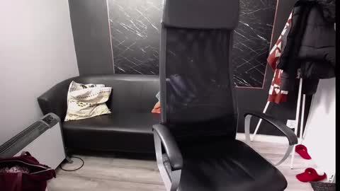 Snapshot of littleviki_ chatting on February 13, 10:44 am Viki online show from February 13, 10:44 am