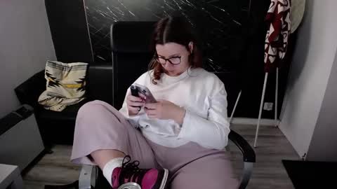 Snapshot of littleviki_ chatting on November 27, 8:27 am Viki online show from November 27, 8:27 am