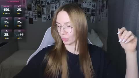 Snapshot of littlevildevil chatting on February 20, 11:11 am Eliana online show from February 20, 11:11 am