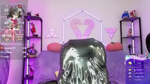 littlevixen18 online show from March 12, 9:13 pm