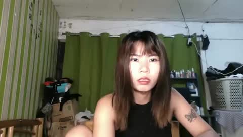 Snapshot of littleyazz_ chatting on December 22, 11:00 am littleyazz_ online show from December 22, 11:00 am