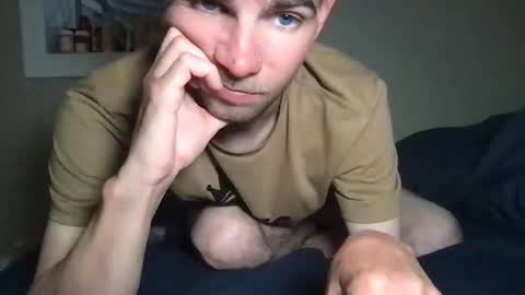 Snapshot of livetyy chatting on May 25, 1:44 am livetyy online show from May 25, 1:44 am