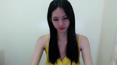 Snapshot of liviacum_ chatting on January 15, 1:16 pm Lvia online show from January 15, 1:16 pm
