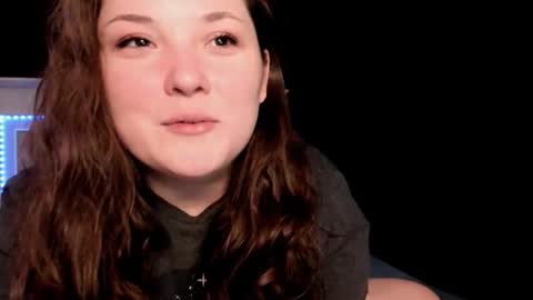 Snapshot of livinsubspace chatting on November 15, 1:25 am Liv online show from November 15, 1:25 am