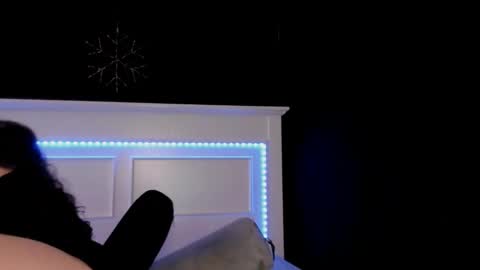 Snapshot of livinsubspace chatting on November 22, 11:15 pm Liv online show from November 22, 11:15 pm