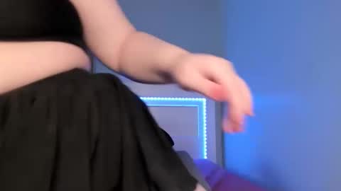 Snapshot of livinsubspace chatting on January 15, 12:37 am Liv online show from January 15, 12:37 am