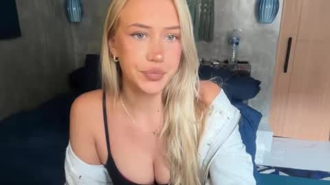 olivia online show from March 16, 1:11 am