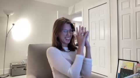 Snapshot of livvyybearxx chatting on June 12, 1:59 am liv online show from June 12, 1:59 am