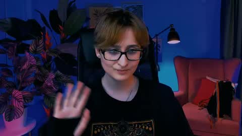 Snapshot of lixeluna chatting on April 1, 1:41 pm LixeLuna online show from April 1, 1:41 pm