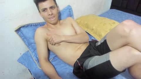 Snapshot of liz_and_chris1 chatting on January 9, 11:36 am Chris online show from January 9, 11:36 am