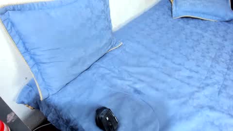 Snapshot of liz_and_chris1 chatting on January 31, 2:37 am Chris online show from January 31, 2:37 am