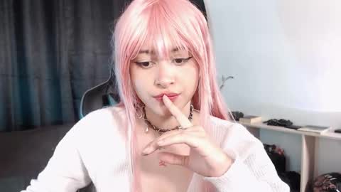 Elizabeth online show from December 18, 11:44 pm