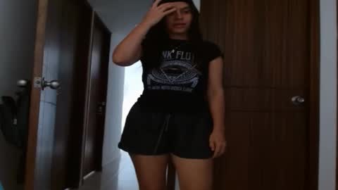 liz_fe online show from March 5, 4:47 pm