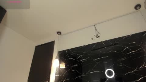 Liz  online show from February 22, 11:02 am