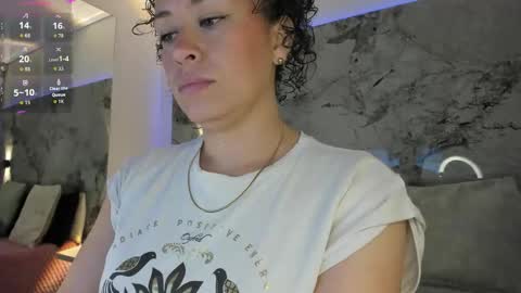 Liz  online show from November 28, 10:40 am