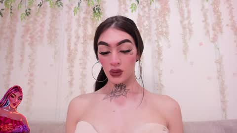 Liz Luna online show from April 2, 7:00 pm