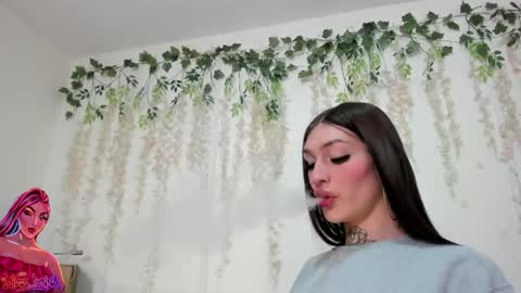 Liz Luna online show from April 29, 10:38 pm