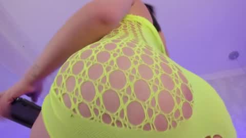 Snapshot of liz_lunna chatting on July 27, 9:44 pm LIZ LUNNA online show from July 27, 9:44 pm