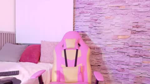 Snapshot of liz_monserrat chatting on November 16, 12:33 pm liz_monserrat online show from November 16, 12:33 pm