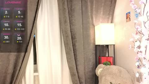 Snapshot of liz_nip chatting on May 27, 1:57 am Lily online show from May 27, 1:57 am