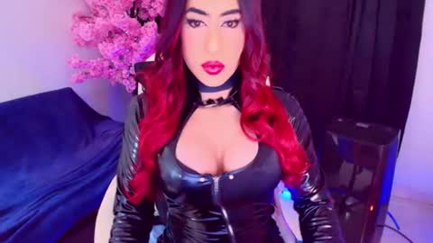Snapshot of lizagothdoll chatting on June 17, 12:35 am Liza Goth online show from June 17, 12:35 am