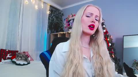 Lisa online show from January 4, 11:48 pm