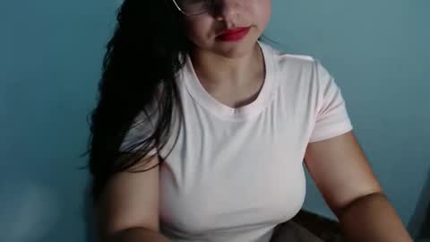 Snapshot of lizbodu chatting on December 9, 10:20 pm Lizze Bodu 3 online show from December 9, 10:20 pm