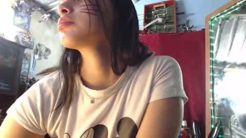 Snapshot of lizeth_avila chatting on April 2, 1:47 am lizeth_avila online show from April 2, 1:47 am