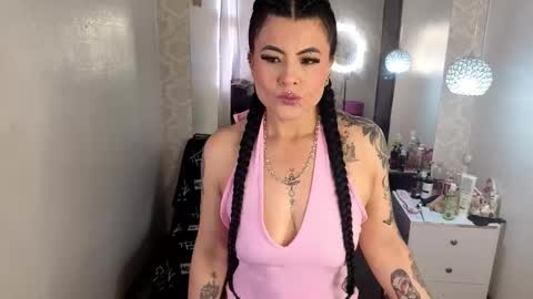 Snapshot of lizha_milf chatting on November 27, 5:59 pm Lizha online show from November 27, 5:59 pm