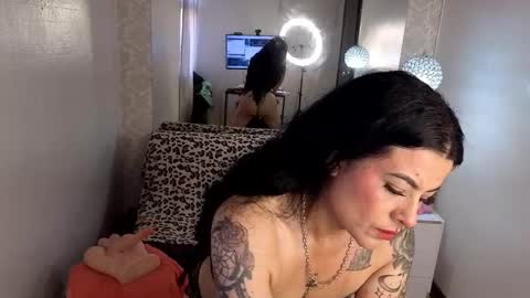 Snapshot of lizha_milf chatting on December 13, 9:09 pm Lizha online show from December 13, 9:09 pm